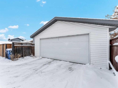 2378 Hatcher Drive Ne, Medicine Hat, AB - Outdoor With Exterior