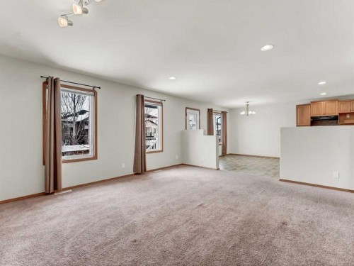 18 Vista Close Se, Medicine Hat, AB - Indoor