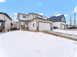 18 Vista Close SE Medicine Hat, AB T1B 0A9