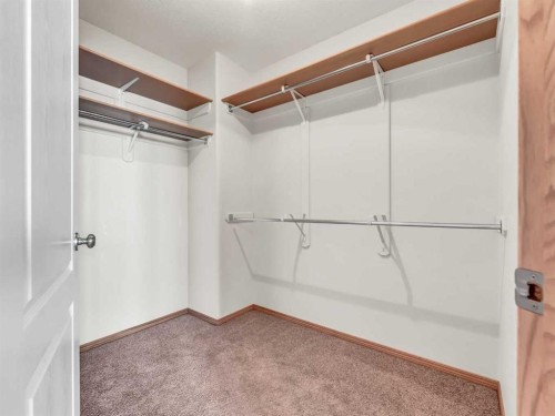 18 Vista Close Se, Medicine Hat, AB - Indoor With Storage