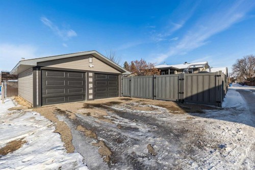 2339 Higdon Avenue Se, Medicine Hat, AB 