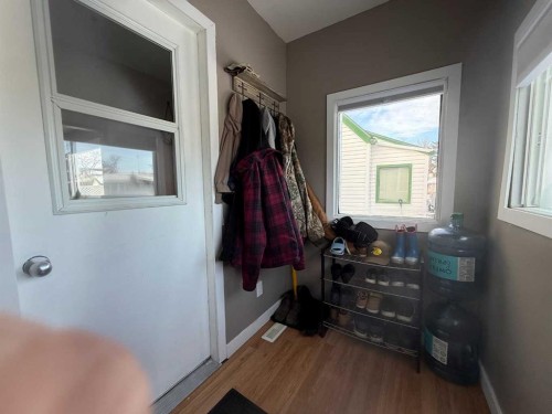 209 2 Street West, Bow Island, AB - Indoor