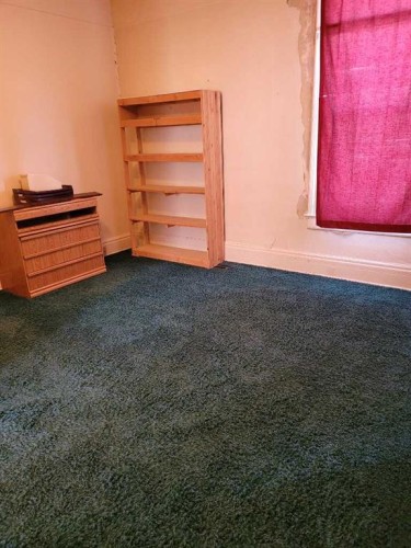 A-819A 5 Street Se, Medicine Hat, AB - Indoor Photo Showing Other Room