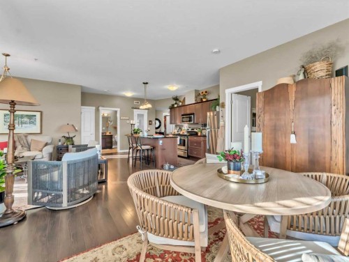 121-19 Terrace View Ne, Medicine Hat, AB - Indoor Photo Showing Other Room