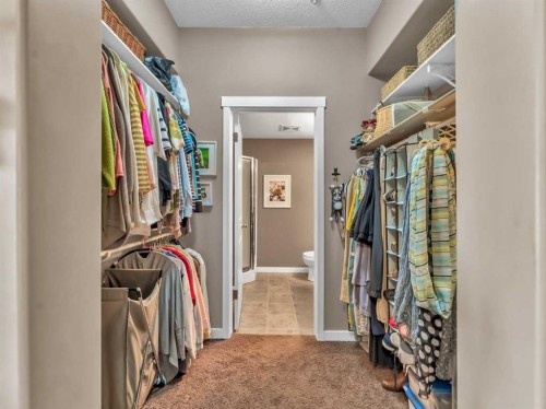 121-19 Terrace View Ne, Medicine Hat, AB - Indoor With Storage