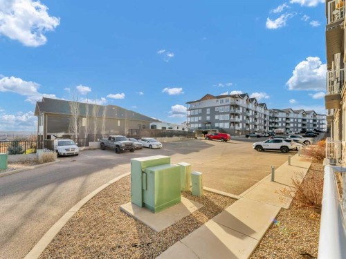 121-19 Terrace View Ne, Medicine Hat, AB - Outdoor