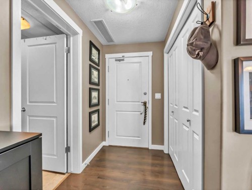 121-19 Terrace View Ne, Medicine Hat, AB - Indoor Photo Showing Other Room