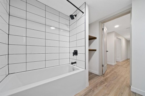 230 3 Street Se, Medicine Hat, AB - Indoor