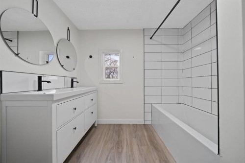 230 3 Street Se, Medicine Hat, AB - Indoor