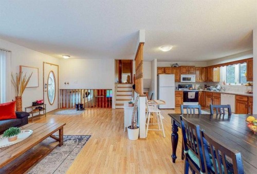 31 Rossdale Way Se, Medicine Hat, AB - Indoor