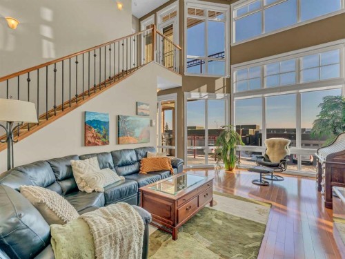 6 Palisades Way Ne, Medicine Hat, AB - Indoor Photo Showing Living Room