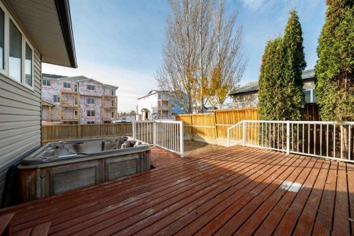 197 Vista Road, Medicine Hat, AB - Outdoor With Deck Patio Veranda With Exterior