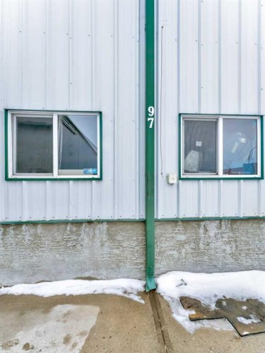 97 South West Drive Sw, Medicine Hat, AB 