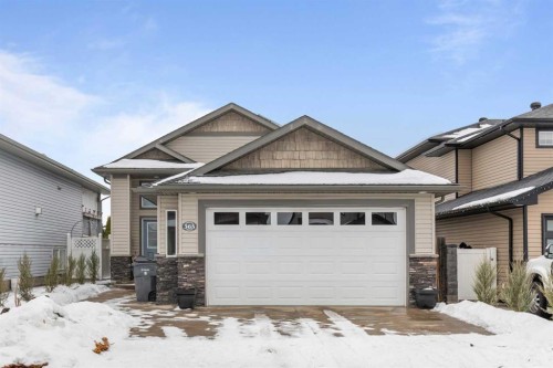 365 Somerset Row Se, Medicine Hat, AB - Outdoor With Facade