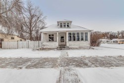 1003 Dominion Street SE Medicine Hat, AB T1A 1A1