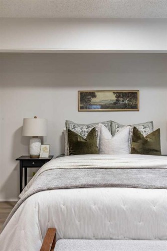 150 11 Street Ne, Medicine Hat, AB - Indoor Photo Showing Bedroom