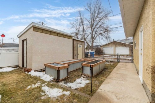 150 11 Street Ne, Medicine Hat, AB - Outdoor With Exterior