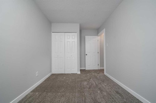 506 Clennel Crescent Se, Medicine Hat, AB - Indoor