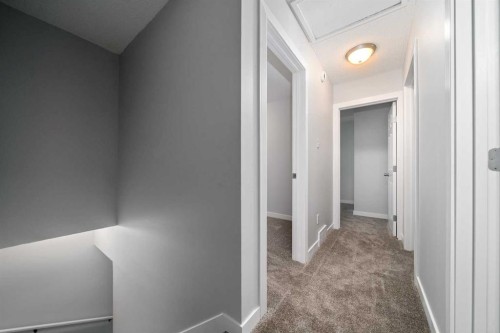 506 Clennel Crescent Se, Medicine Hat, AB - Indoor Photo Showing Other Room