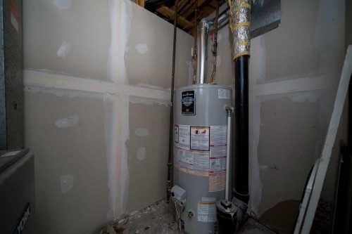 506 Clennel Crescent Se, Medicine Hat, AB - Indoor Photo Showing Basement