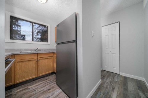 506 Clennel Crescent Se, Medicine Hat, AB - Indoor