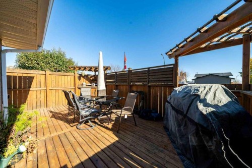 938 5 Street Se, Redcliff, AB - Outdoor With Deck Patio Veranda With Exterior