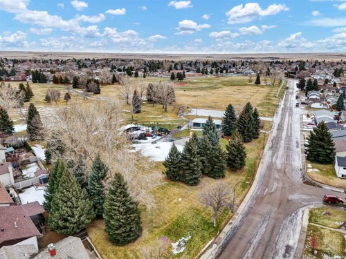 7 Rideau Crescent Se, Medicine Hat, AB - Outdoor With View