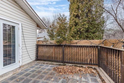 1122 Ross Street Se, Medicine Hat, AB - Outdoor