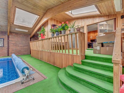 2210 Upland Drive Se, Medicine Hat, AB - Outdoor With Exterior