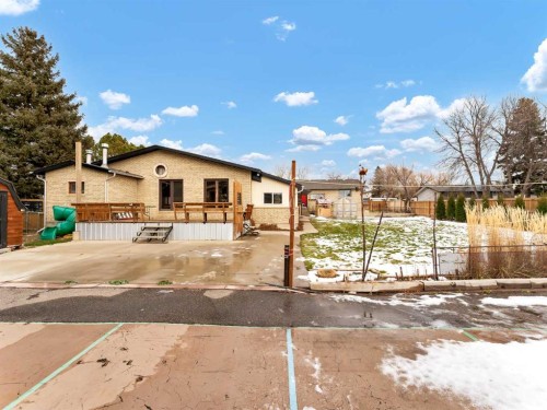 2210 Upland Drive Se, Medicine Hat, AB - Outdoor