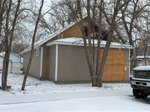 216 Centre Street, Brooks, AB 