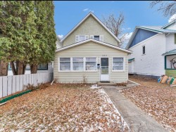 355 9 Street SE Medicine Hat, AB T1A 1N4