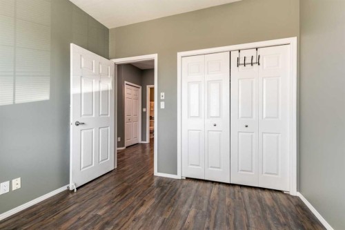 209-105 Main Street South, Redcliff, AB - Indoor