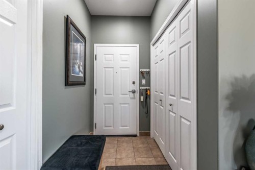 209-105 Main Street South, Redcliff, AB - Indoor Photo Showing Other Room