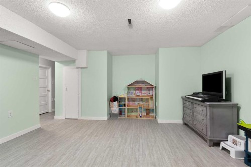 70 Colter Crescent Nw, Medicine Hat, AB - Indoor