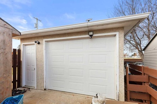 70 Colter Crescent Nw, Medicine Hat, AB - Outdoor With Exterior