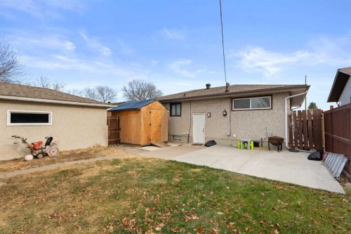 70 Colter Crescent Nw, Medicine Hat, AB - Outdoor With Exterior