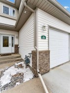 306 Washington Way SE Medicine Hat, AB T1A 8V2