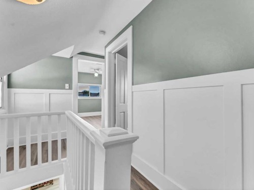 80 Pacific Avenue, Irvine, AB - Indoor Photo Showing Other Room