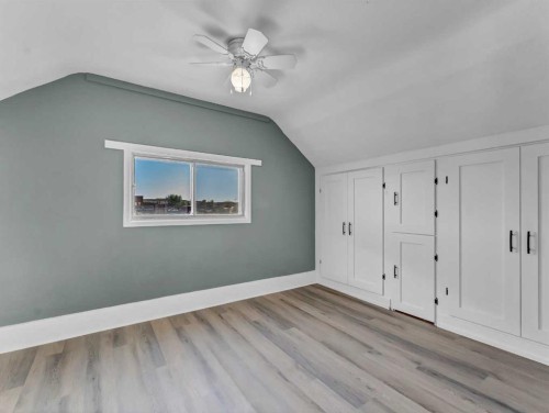 80 Pacific Avenue, Irvine, AB - Indoor Photo Showing Other Room