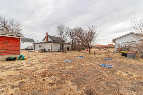 80 Pacific Avenue, Irvine, AB - Outdoor