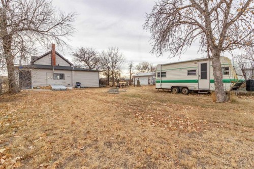 80 Pacific Avenue, Irvine, AB - Outdoor