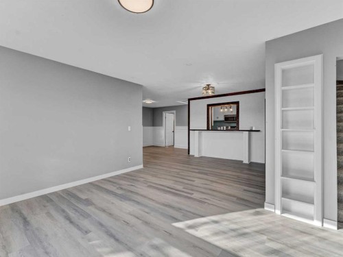 80 Pacific Avenue, Irvine, AB - Indoor Photo Showing Other Room