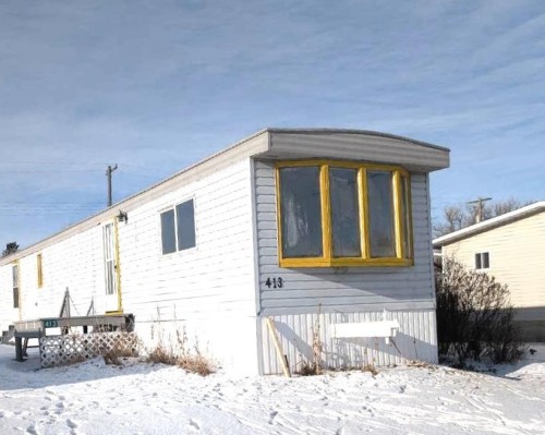 413 4 Street, Suffield, AB - Outdoor With Exterior