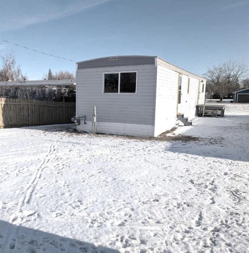 413 4 Street, Suffield, AB - Outdoor With Exterior
