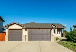175 Vista Close SE Medicine Hat, AB T1B 0C4