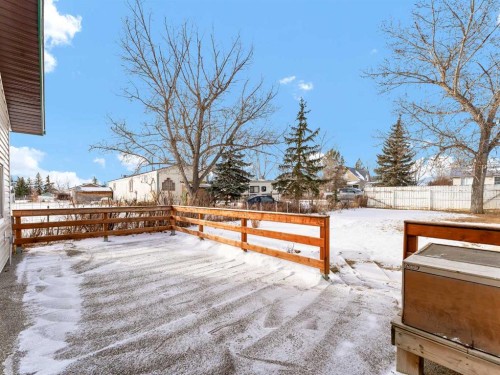 125 Foster Street Se, Seven Persons, AB - Outdoor