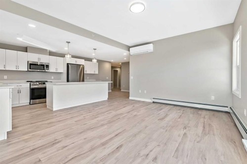 302-21 Ranchlands Boulevard Ne, Medicine Hat, AB - Indoor Photo Showing Kitchen