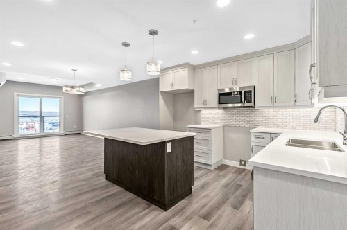 302-21 Ranchlands Boulevard Ne, Medicine Hat, AB - Indoor Photo Showing Kitchen With Double Sink With Upgraded Kitchen