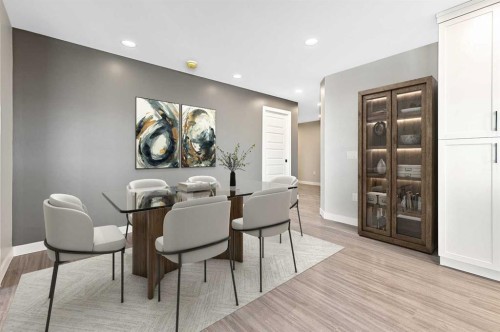 302-21 Ranchlands Boulevard Ne, Medicine Hat, AB - Indoor Photo Showing Dining Room